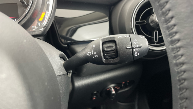 MINI Hatchback 1.5 One Classic 5dr Petrol Hatchback